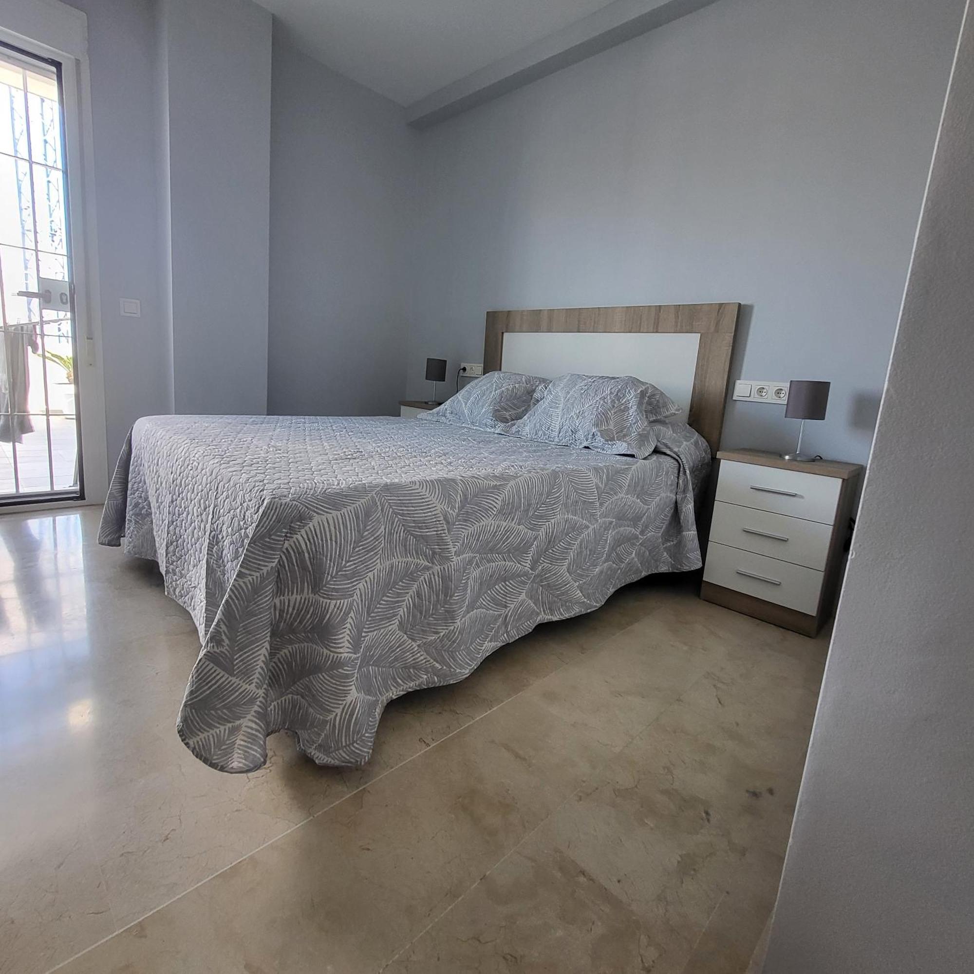 Golf En Baviera Con Vistas Al Mar Apartment Caleta De Velez Bagian luar foto